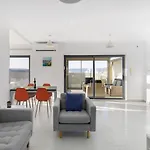 Modern 2 Bedroom Penthouse With Huge Terrace And Sea Views - 2 Mins From Sea - Qawra Lejlighed San Pawl il-Baħar