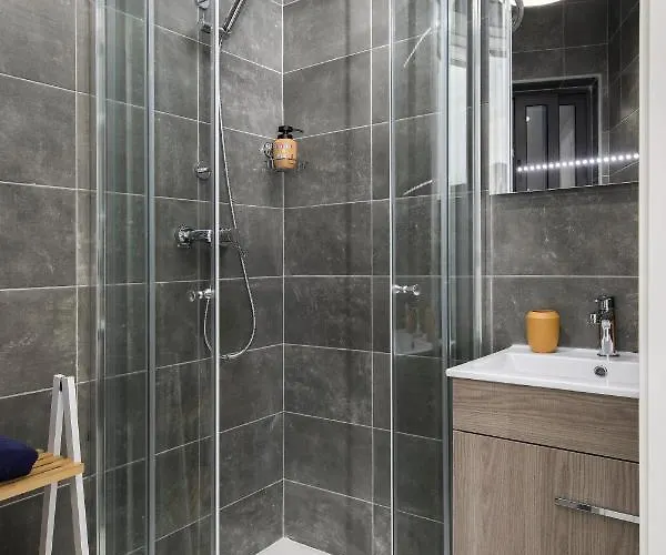 Appartement Modern 2 Bedroom Penthouse With Huge Terrace And Sea Views - 2 Mins From Sea - Qawra