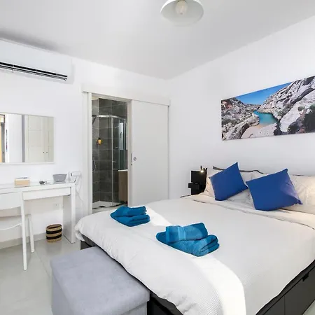 Modern 2 Bedroom Penthouse With Huge Terrace And Sea Views - 2 Mins From Sea - Qawra Apartmán *