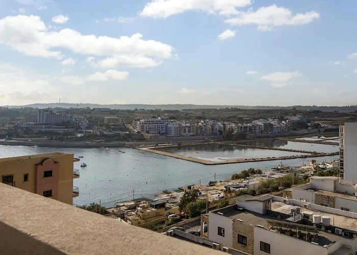 Appartement Modern 2 Bedroom Penthouse With Huge Terrace And Sea Views - 2 Mins From Sea - Qawra