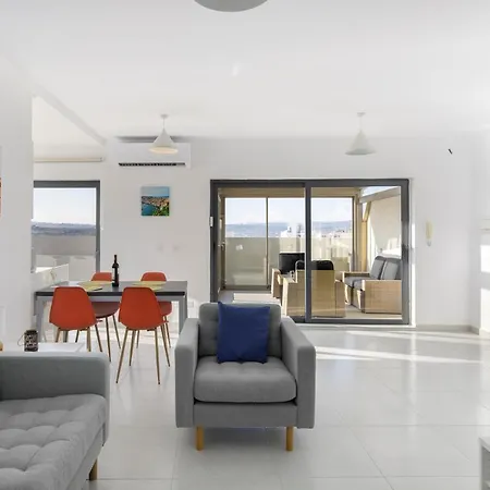 Modern 2 Bedroom Penthouse With Huge Terrace And Sea Views - 2 Mins From Sea - Qawra Apartman San Pawl il-Baħar