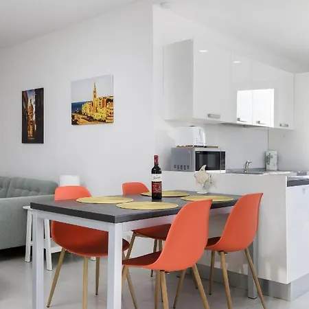 Modern 2 Bedroom Penthouse With Huge Terrace And Sea Views - 2 Mins From Sea - Qawra Appartement San Pawl il-Baħar