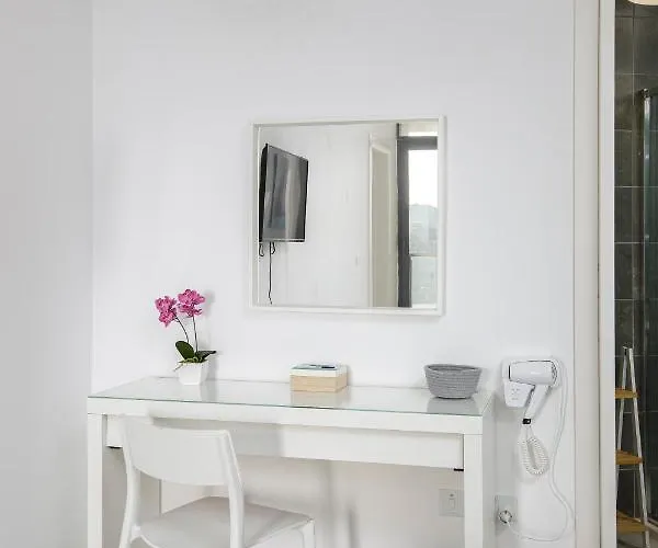 Modern 2 Bedroom Penthouse With Huge Terrace And Sea Views - 2 Mins From Sea - Qawra